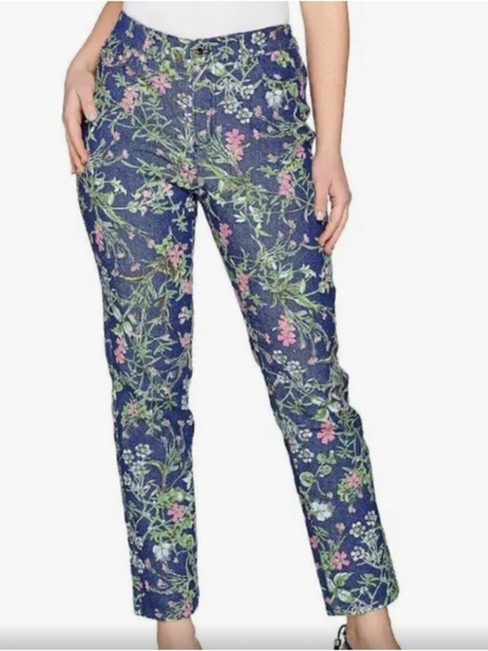 C. Wonder blue botanical print ankle jeans, Size 6, Excellent condition!